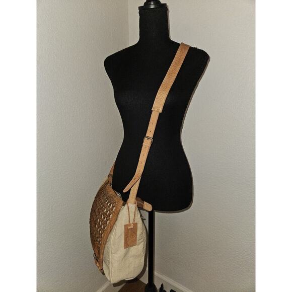 Anabaglish Sundance Canvas/Leather Large Distressed Messenger Bag 16x11x5 - Picture 2 of 14